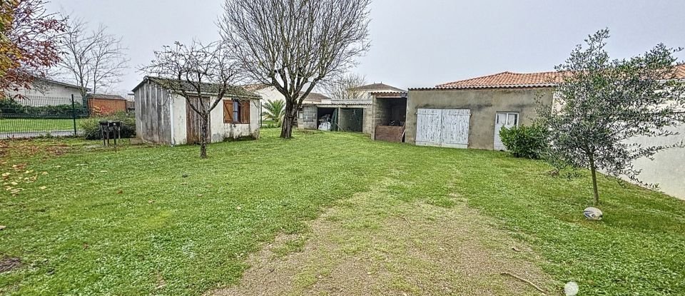 House 3 rooms of 92 m² in La Couronne (16400)