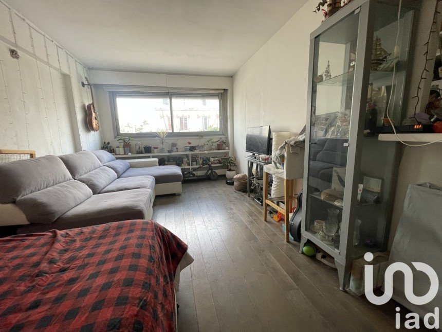 Appartement 2 pièces de 54 m² à Paris (75010)