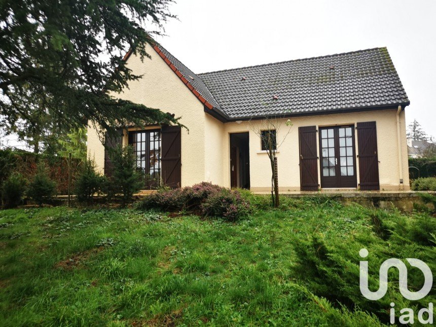 Traditional house 5 rooms of 108 m² in Duneau (72160)