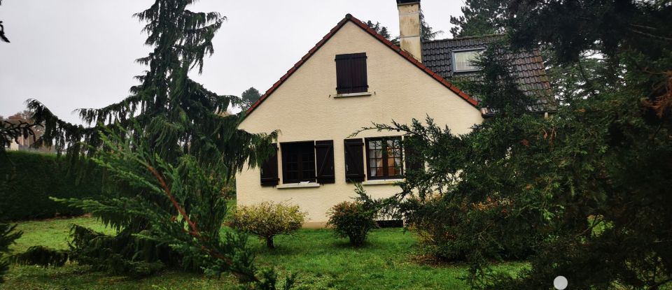 Traditional house 5 rooms of 108 m² in Duneau (72160)