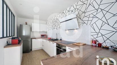 Apartment 3 rooms of 83 m² in Aytré (17440)