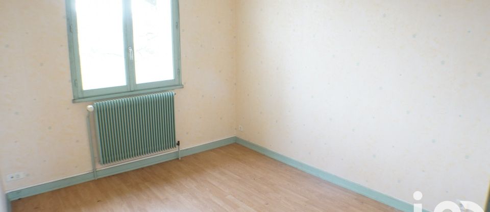 House 5 rooms of 90 m² in Bourbon-Lancy (71140)