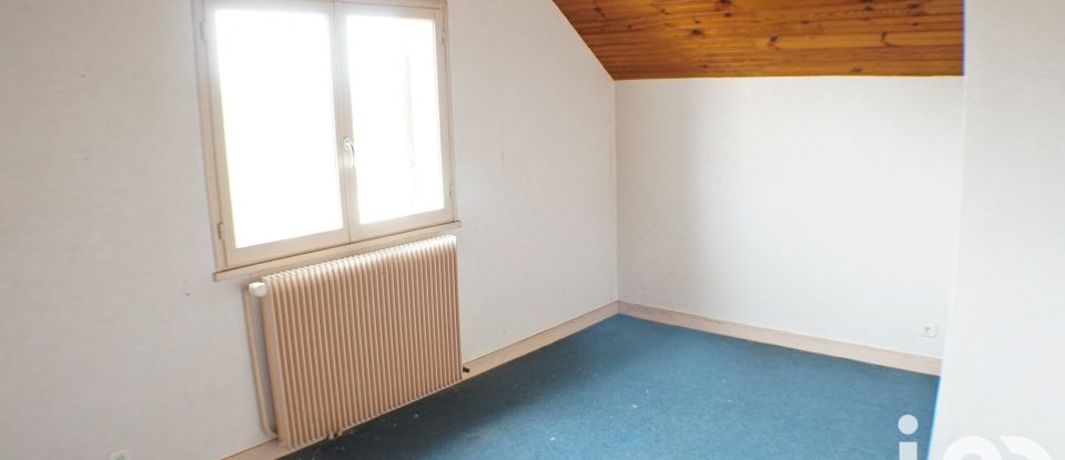 House 5 rooms of 90 m² in Bourbon-Lancy (71140)