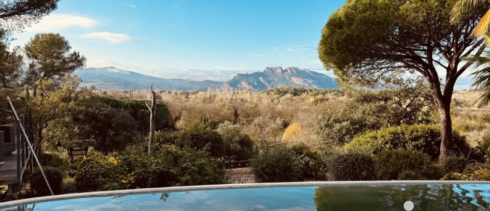 House 14 rooms of 405 m² in Roquebrune-sur-Argens (83520)