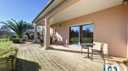 Pavillon 6 pièces de 135 m² à Faye-sur-Ardin (79160)