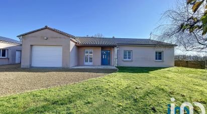 Pavillon 6 pièces de 135 m² à Faye-sur-Ardin (79160)