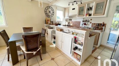 House 5 rooms of 90 m² in Six-Fours-les-Plages (83140)