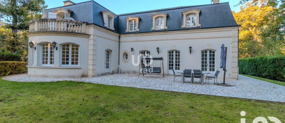 Mansion 8 rooms of 315 m² in Lamorlaye (60260)