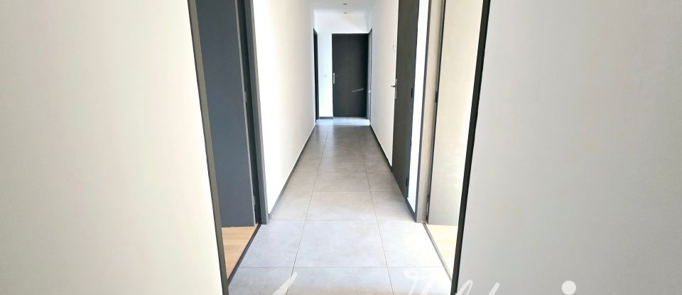 Maison 6 pièces de 210 m² à Saint-Didier-de-la-Tour (38110)