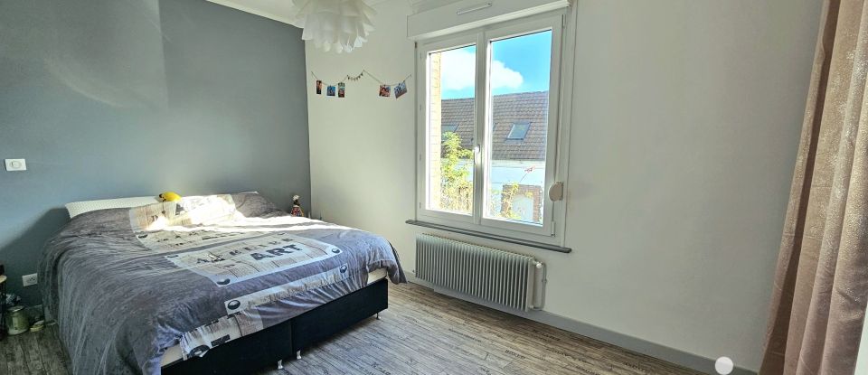 Maison 7 pièces de 135 m² à Saint-Saulve (59880)