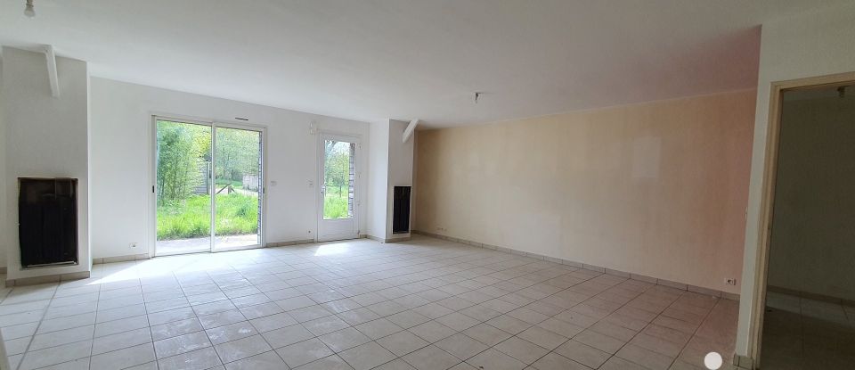 House 5 rooms of 119 m² in Vieux-Vy-sur-Couesnon (35490)