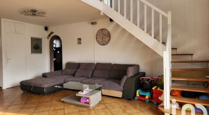 House 7 rooms of 140 m² in Saint-Ouen-Marchefroy (28260)