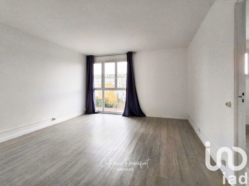 Studio 1 pièce de 28 m² à Les Mureaux (78130)