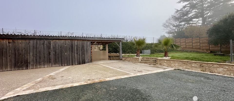 Maison de campagne 5 pièces de 181 m² à Saint-Genès-de-Castillon (33350)