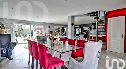 House 6 rooms of 153 m² in Lamarque (33460)