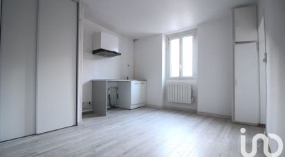 Appartement 2 pièces de 28 m² à Corbeil-Essonnes (91100)