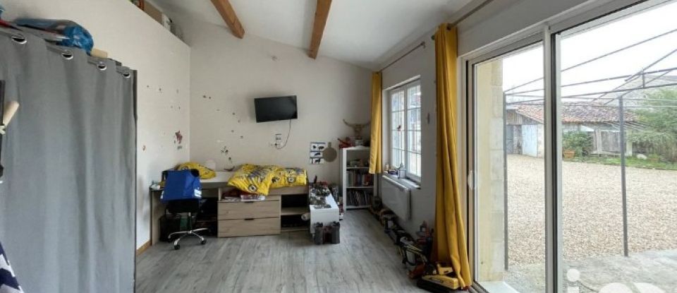 Maison 6 pièces de 187 m² à Siecq (17490)