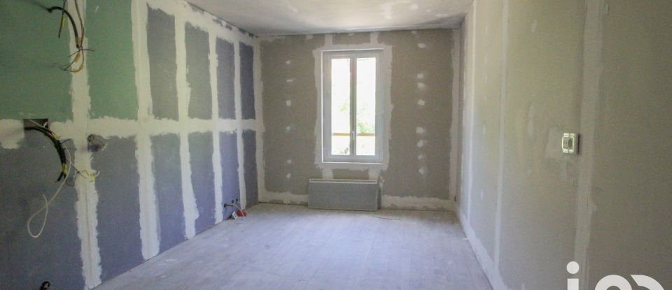 Maison 8 pièces de 213 m² à Le Bugue (24260)