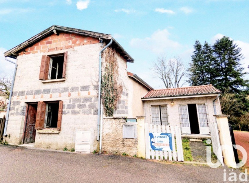 Traditional house 1 room of 38 m² in Pommiers (42260)