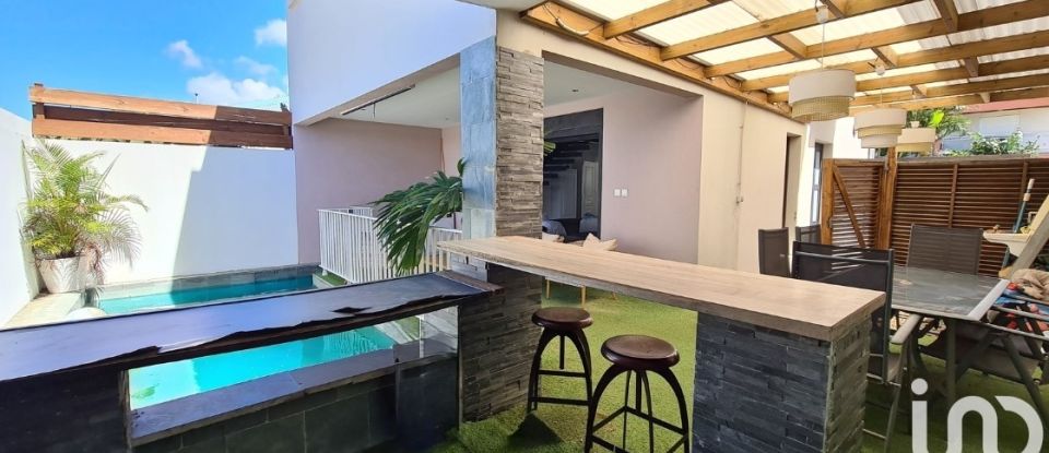 Maison 4 pièces de 83 m² à Saint-Pierre (97410)