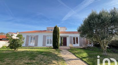 Maison traditionnelle 4 pièces de 170 m² à Bretignolles-sur-Mer (85470)