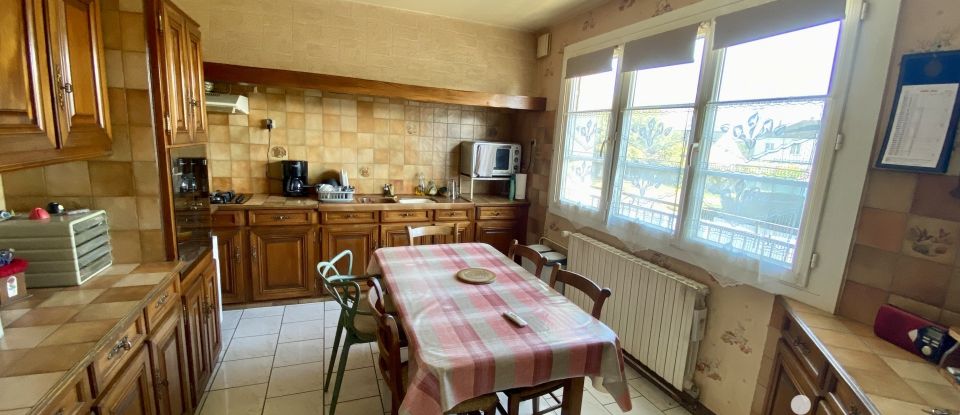 House 7 rooms of 164 m² in Parçay-Meslay (37210)