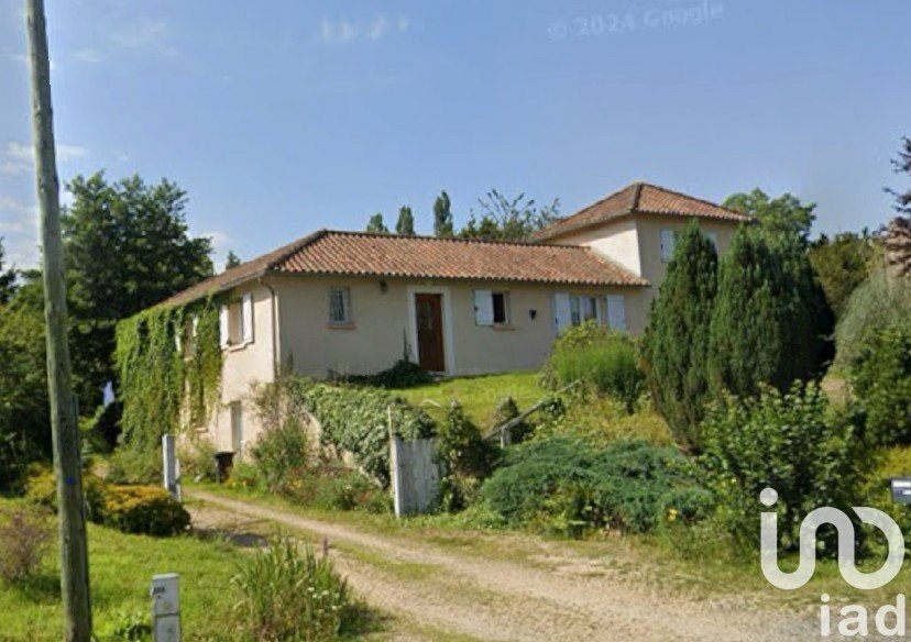 Maison traditionnelle 7 pièces de 185 m² à Cussac (87150)