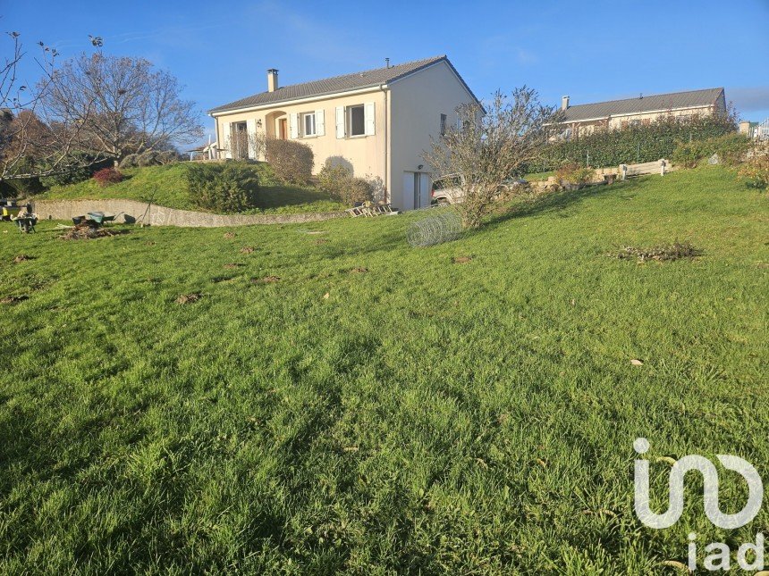 House 4 rooms of 88 m² in Labrousse (15130)