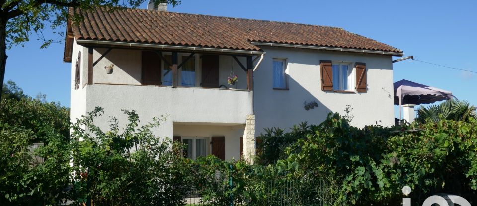 Traditional house 9 rooms of 160 m² in MONTCUQ (46800)