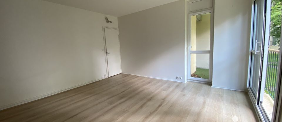 Apartment 4 rooms of 72 m² in Avon (77210)