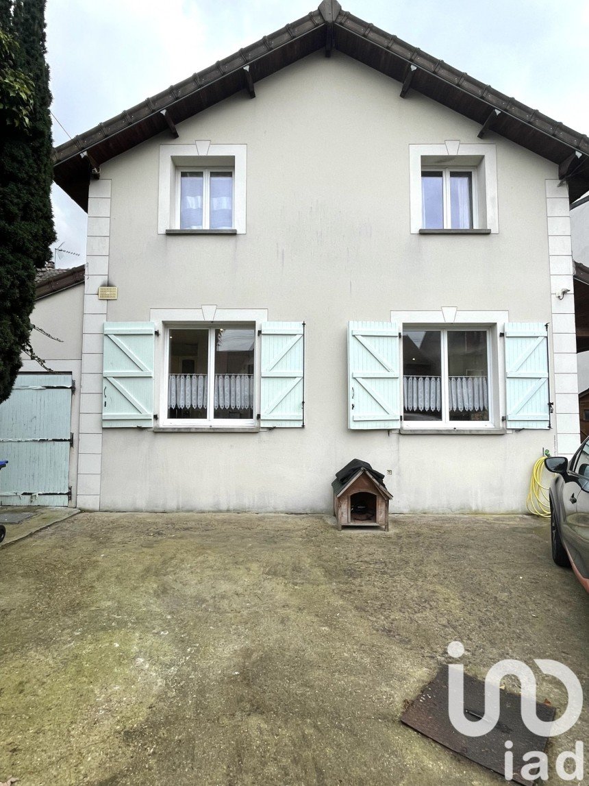 House 5 rooms of 102 m² in Livry-Gargan (93190)