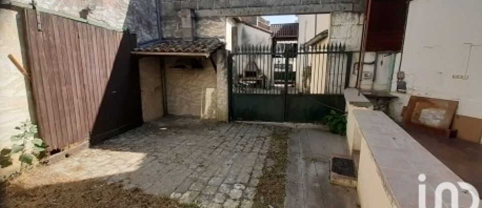 Building in Montendre (17130) of 232 m²