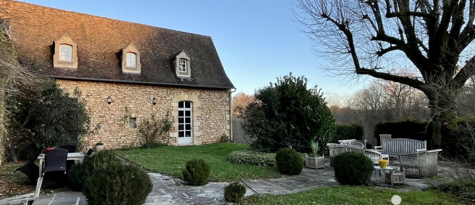 Mansion 14 rooms of 420 m² in Sarlat-la-Canéda (24200)