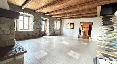 Ferme 5 pièces de 129 m² à Saint-Étienne-Lardeyrol (43260)