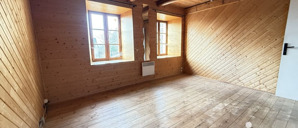 Ferme 5 pièces de 129 m² à Saint-Étienne-Lardeyrol (43260)