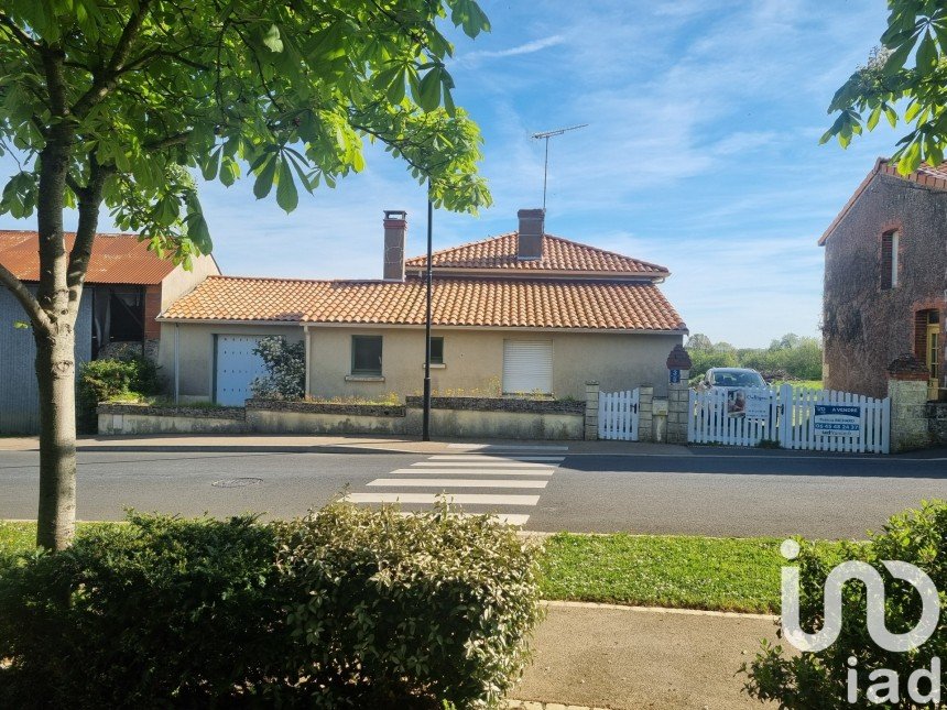 Country house 5 rooms of 125 m² in Lys-Haut-Layon (49310)