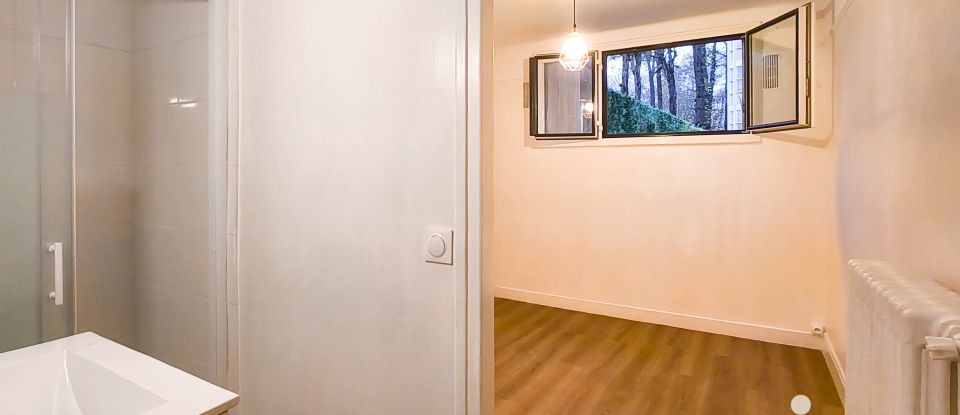 Studio 1 room of 11 m² in Versailles (78000)