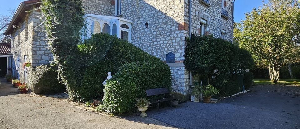 House 10 rooms of 231 m² in Varennes-en-Argonne (55270)