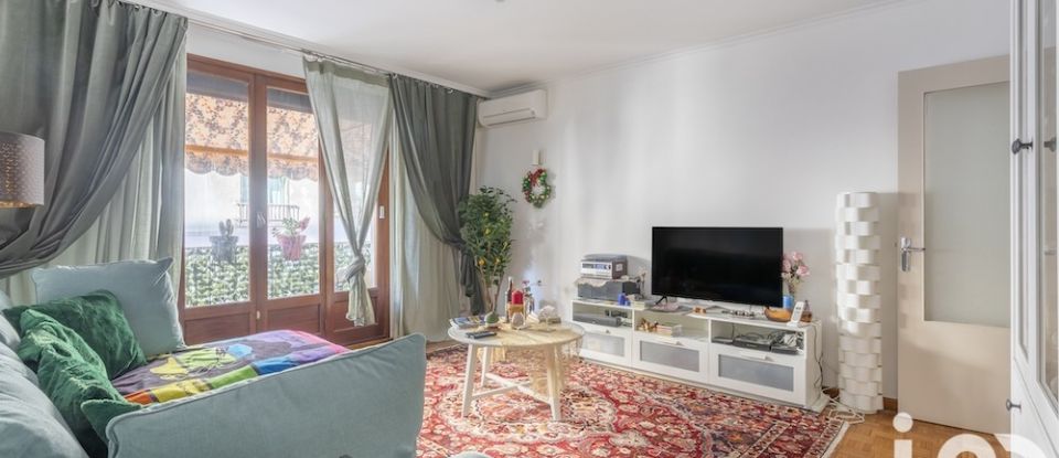 Appartement 3 pièces de 70 m² à Marseille (13007)