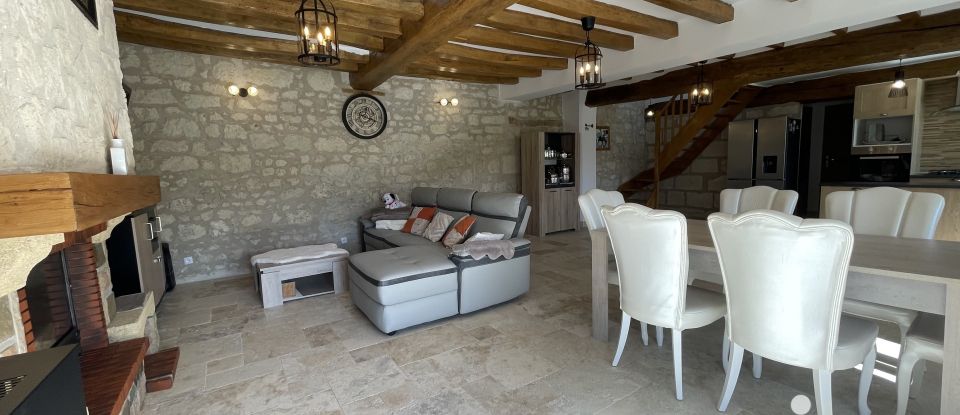 Maison de campagne 6 pièces de 145 m² à La Chapelle-sur-Loire (37140)