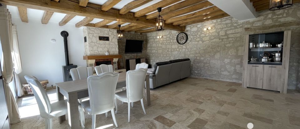 Maison de campagne 6 pièces de 145 m² à La Chapelle-sur-Loire (37140)