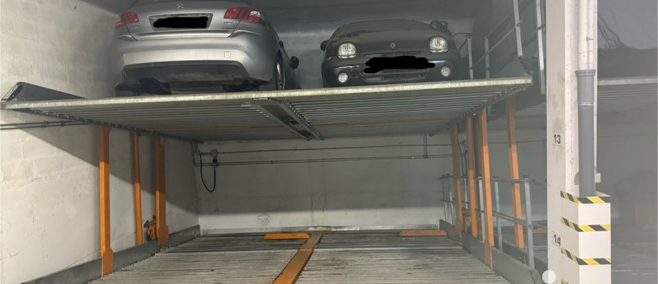 Parking of 15 m² in Paris (75017)