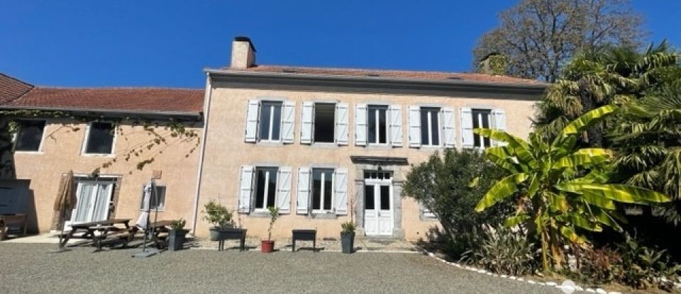 Longere 8 rooms of 250 m² in Bazillac (65140)