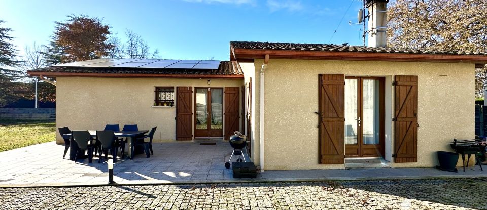 House 4 rooms of 89 m² in Saint-Pierre-du-Mont (40280)