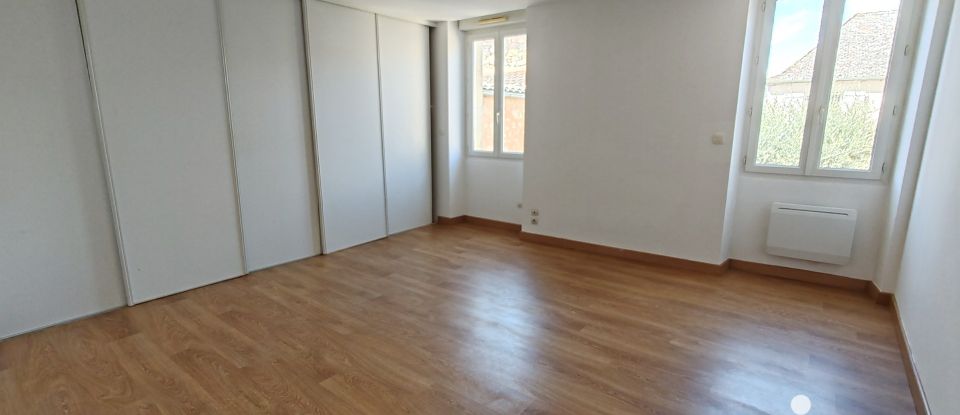 Town house 4 rooms of 124 m² in Villefranche-de-Lonchat (24610)