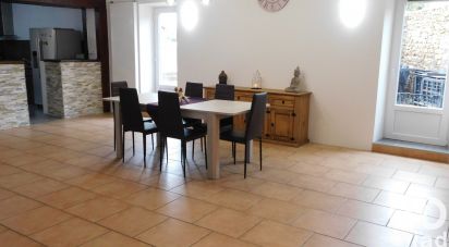 House 8 rooms of 210 m² in Treignat (03380)