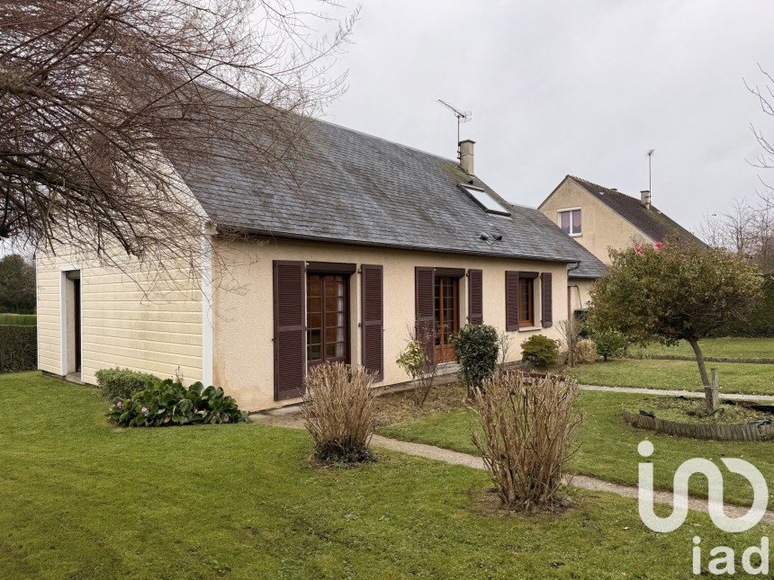 Traditional house 5 rooms of 115 m² in Bayeux (14400)