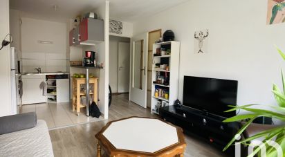 Apartment 2 rooms of 39 m² in Pérenchies (59840)