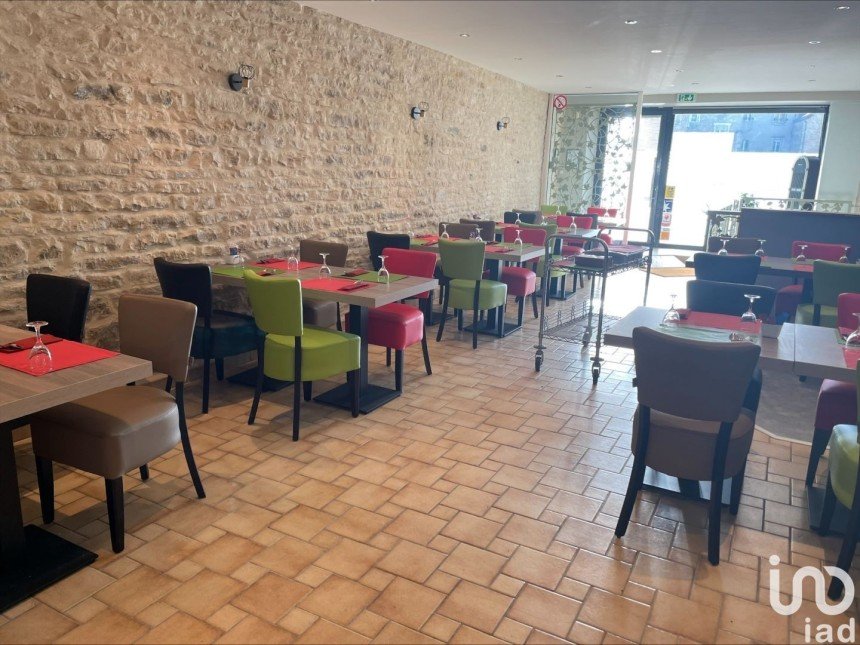 Restaurant of 153 m² in Chaumont (52000)