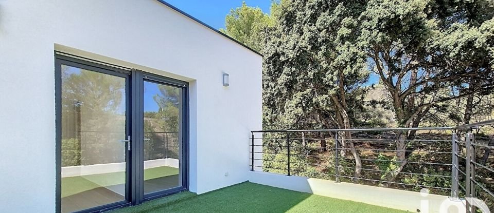 Maison 5 pièces de 95 m² à Saint-Cyr-sur-Mer (83270)